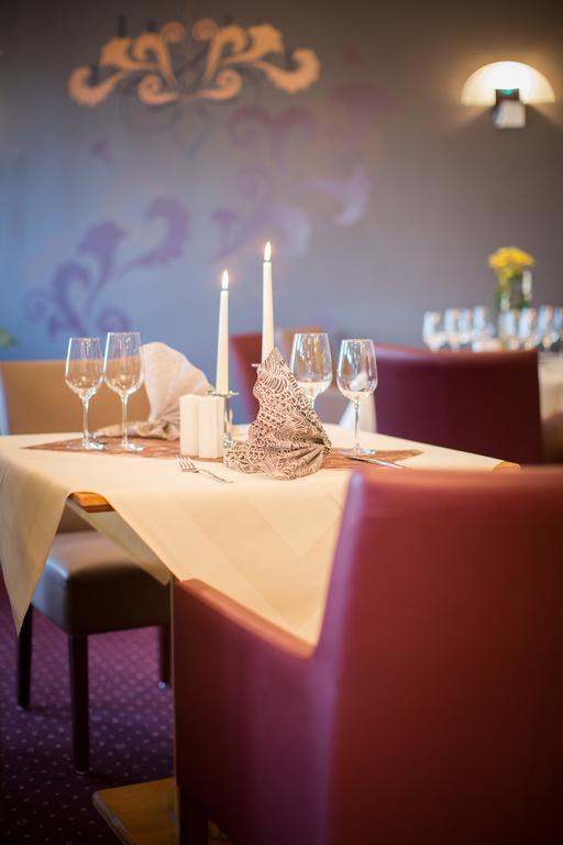 Hotel Kristall Weisswasser Extérieur photo