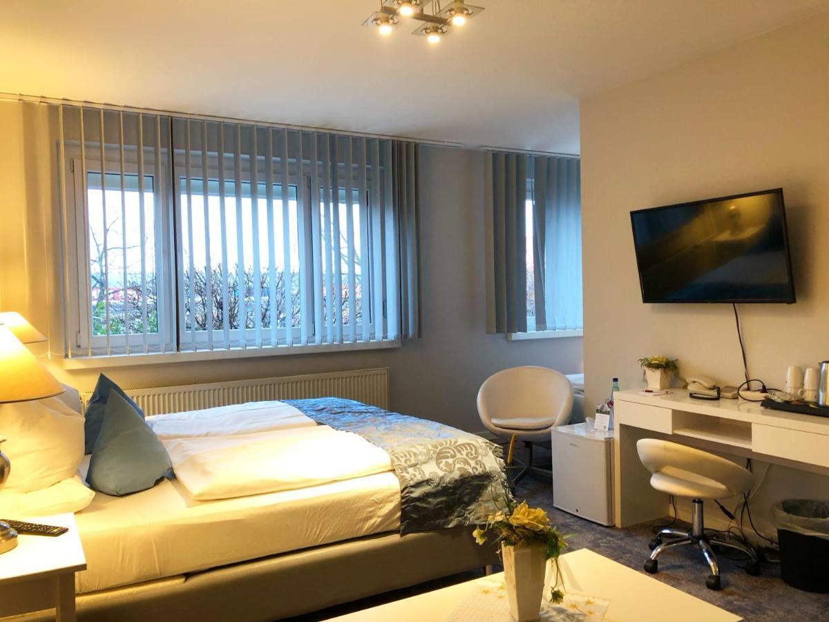 Hotel Kristall Weisswasser Extérieur photo