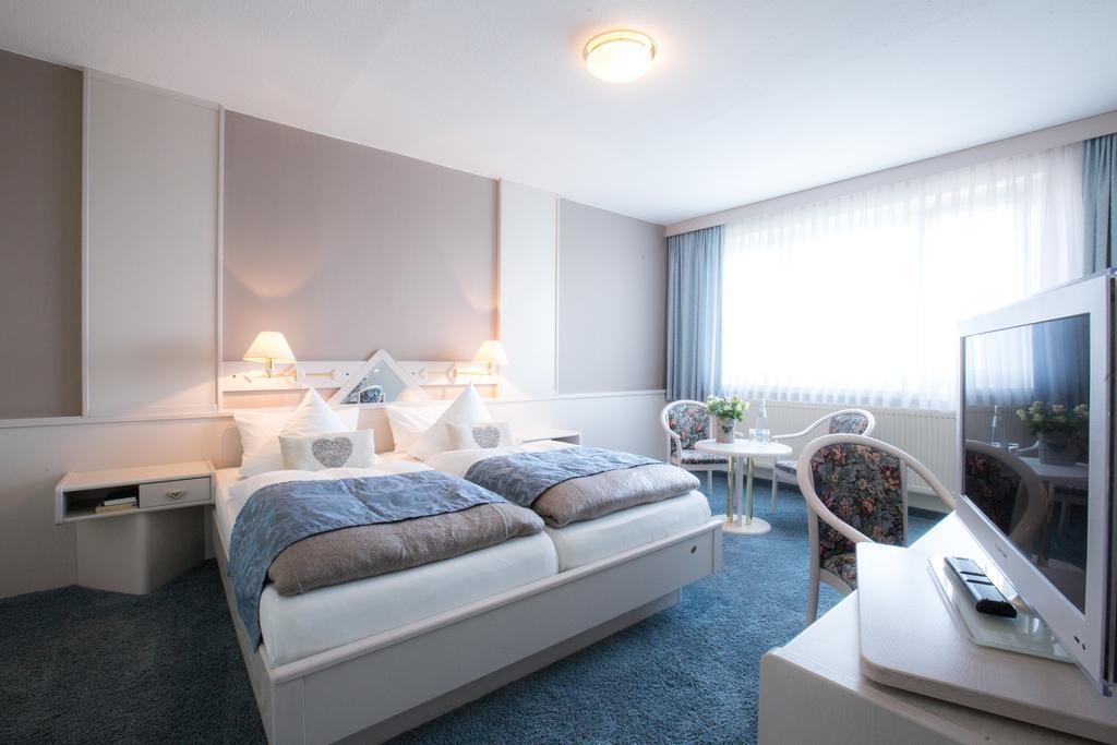 Hotel Kristall Weisswasser Extérieur photo