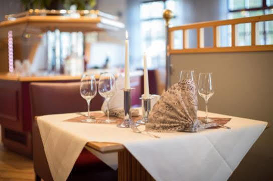 Hotel Kristall Weisswasser Extérieur photo