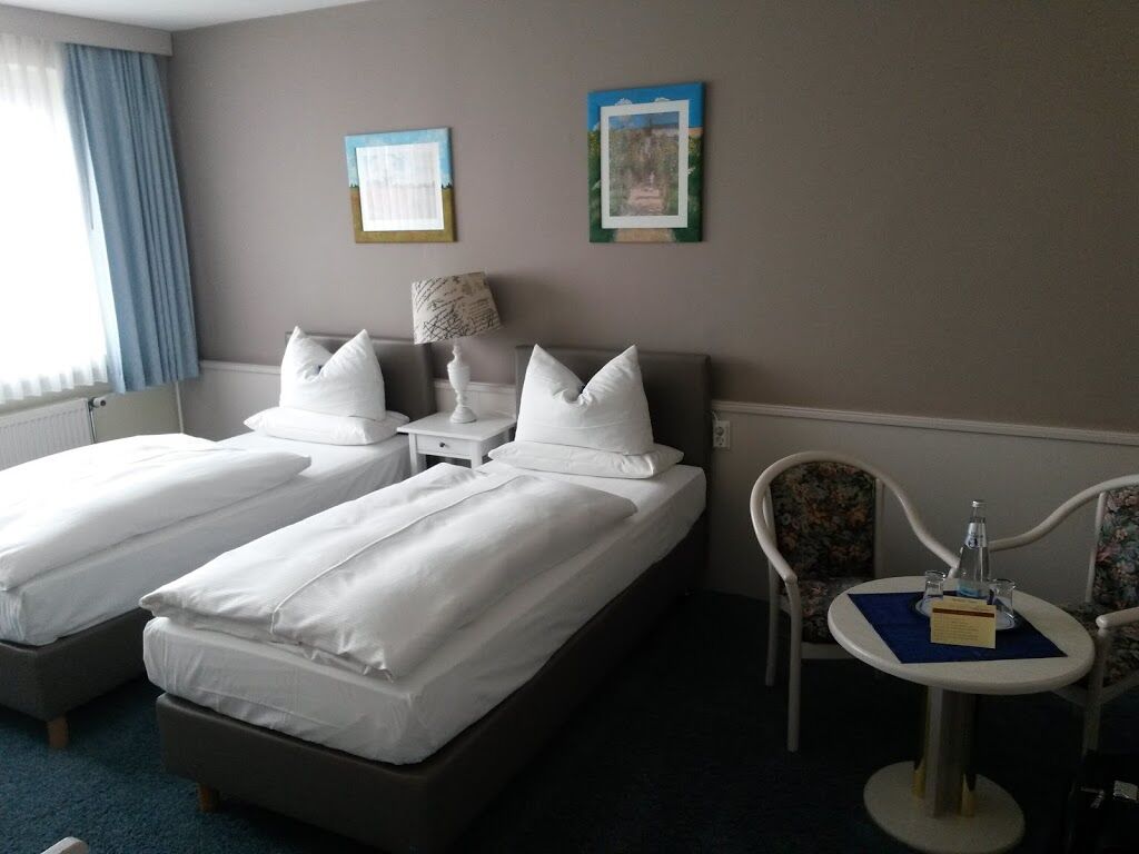 Hotel Kristall Weisswasser Extérieur photo