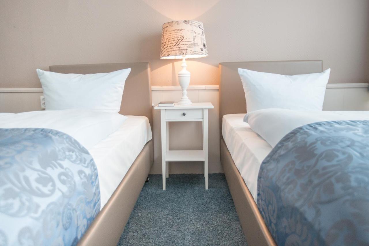 Hotel Kristall Weisswasser Extérieur photo